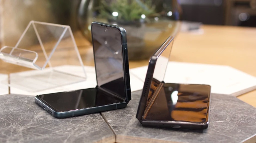 Galaxy Z Flip4 και Z Fold4: Ίσως έρθουν με “swipe for split screen” λειτουργία