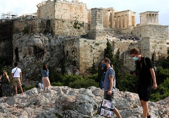 Handelsblatt: Τέλος ενισχυμένης εποπτείας αλλά «υπό παρακολούθηση» ως το 2059 η Ελλάδα