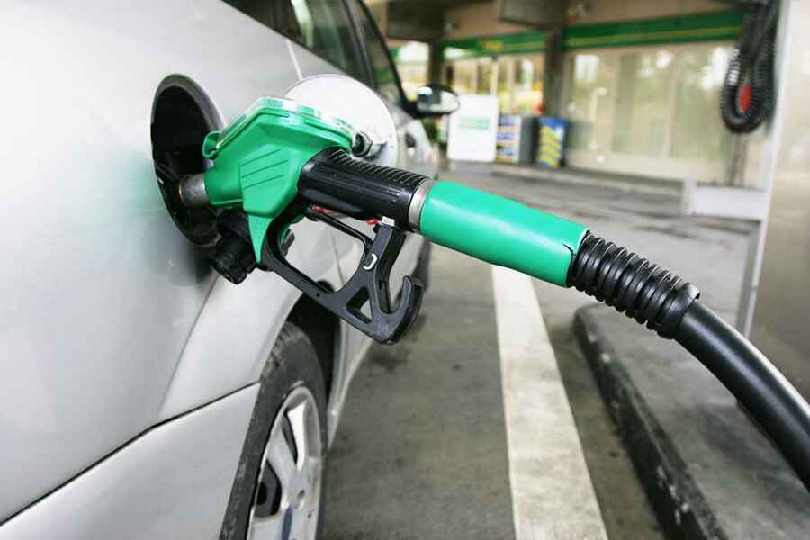 Βενζίνη: Στα ύψη η τιμή της – Μειώθηκε έως και 20% η ζήτηση (vid)