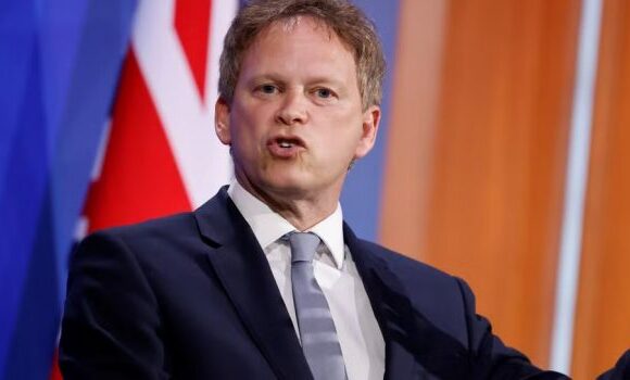 Βρετανία: Στην κούρσα για τη διαδοχή του Μπόρις Τζόνσον και ο Γκραντ Σαπς