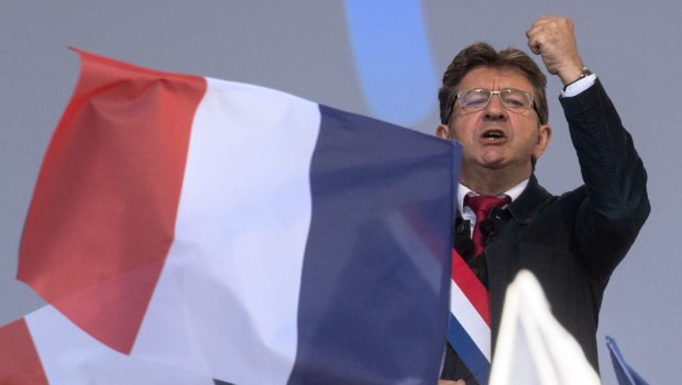 Γαλλία: Η Βουλή απέρριψε την πρόταση μομφής στην κυβέρνηση