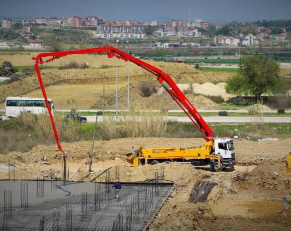 ΕΕ: Συνδικάτα ζητούν να θεσπιστεί όριο θερμοκρασίας για εξωτερικές εργασίες