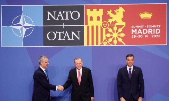 Ερντογάν: Μπορεί το ΝΑΤΟ να τον… βάλει σε τάξη;