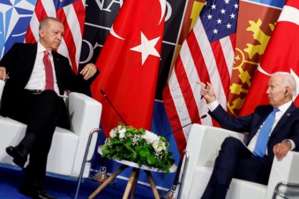 ΗΠΑ – Βουλευτές σε Μπάιντεν: Μην ανταμείψεις με F 16 τον Ερντογάν – Παραβιάζει την κυριαρχία Ελλάδας, Κύπρου