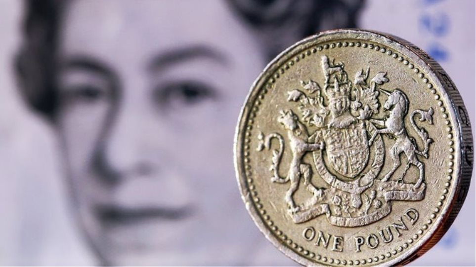 Κέρδη για τη στερλίνα μετά τις πληροφορίες για την παραίτηση Τζόνσον