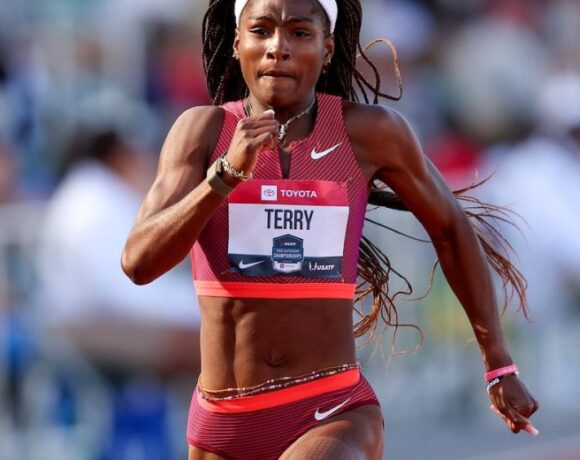 Καλές επιδόσεις στις ΗΠΑ, ντεφορμέ ο Μόντλερ