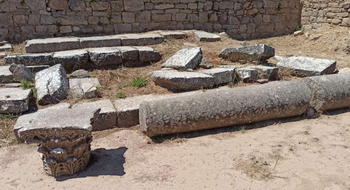 Ξενάγηση Αρναουτάκη στην αρχαία Λύττο και ενίσχυση των ανασκαφών από την Περιφέρεια Κρήτης