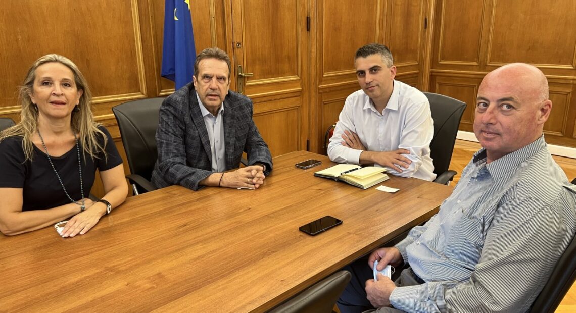Ο ψηφιακός μετασχηματισμός του εμπορίου στο επίκεντρο της συνάντησης ΕΣΕΕ – Δήμα