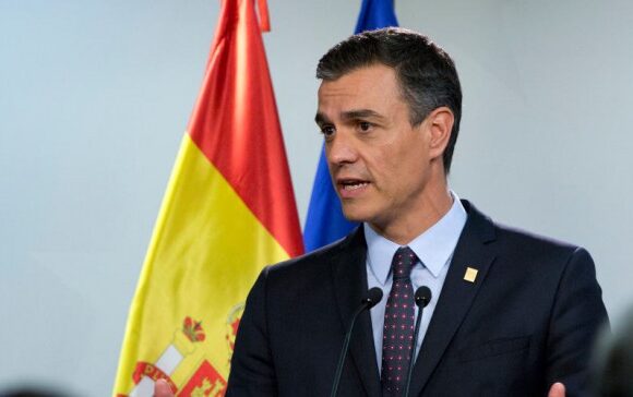 Σάντσεθ: Προσωρινοί φόροι σε εταιρείες ενέργειας και τράπεζες για την ακρίβεια και τον πληθωρισμό