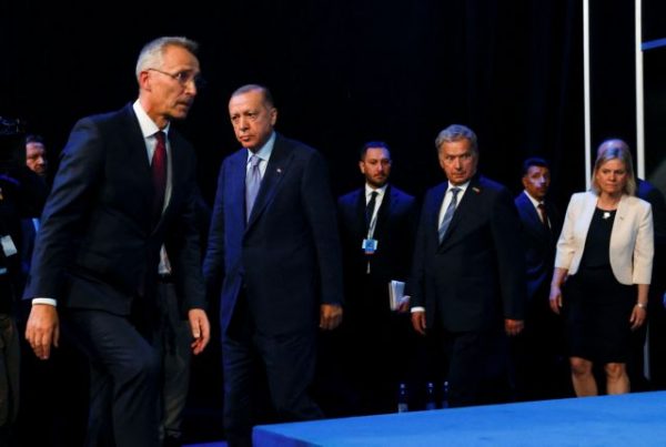 Σάουλι Νιινίστο: Ο Φινλανδός που αγάπησε το ΝΑΤΟ