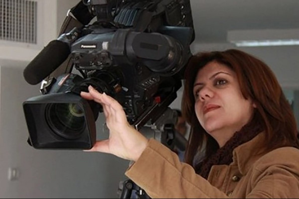 Σιρίν Αμπού Άκλεχ: Οι Παλαιστίνιοι θα στείλουν στις ΗΠΑ τη σφαίρα που σκότωσε τη δημοσιογράφο