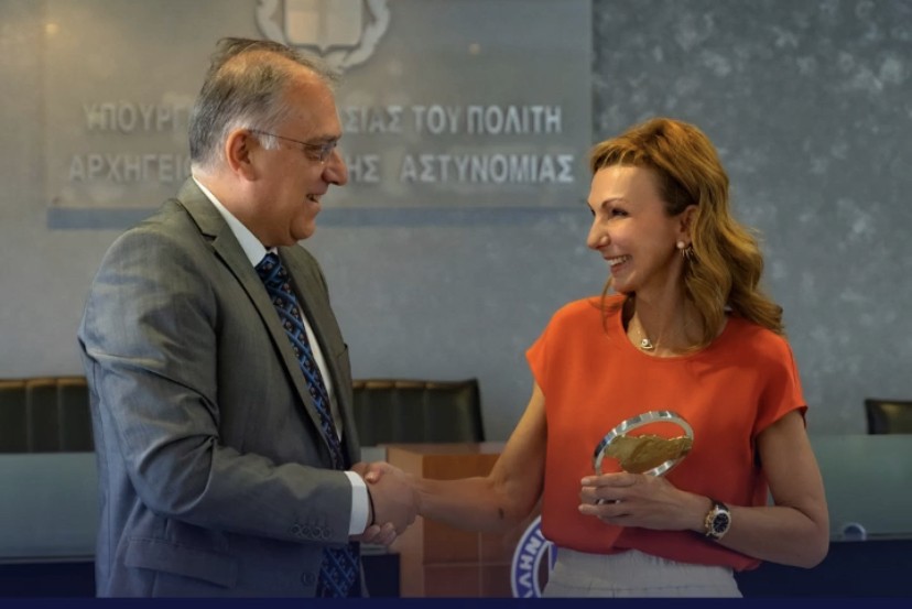 O Παναγιώτης Θεοδωρικάκος τίμησε την Μελίνα Τραυλού