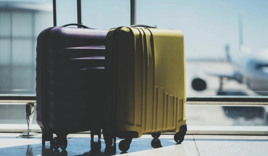Tip: Πώς θα ταξιδέψετε και δεν θα χάσετε τη βαλίτσα σας