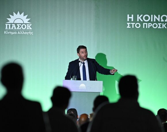Ανδρουλάκης καλεί βουλευτές και στελέχη – Ποια η γραμμή κρούσης
