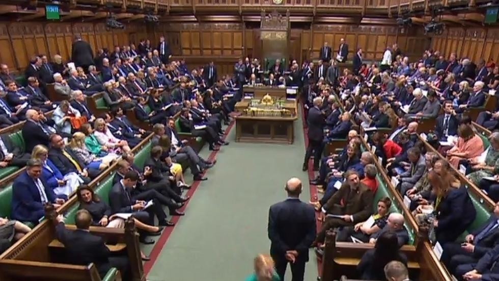 Βρετανία: Αναβλήθηκε η ψηφοφορία στους Συντηρητικούς μετά από προειδοποίηση για κυβερνοεπίθεση