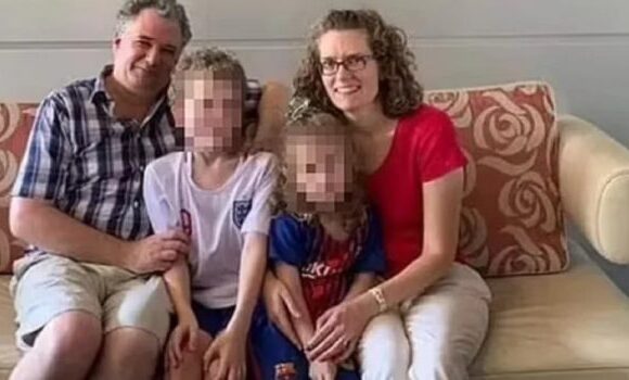 Βρετανία: Μητέρα πέθανε σε πτήση – Παρέμεινε για 8 ώρες δίπλα στα παιδιά της