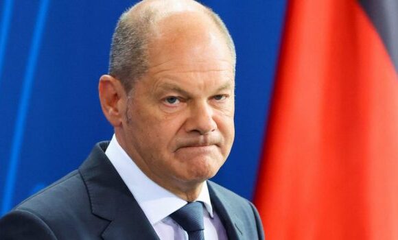 Γερμανία: Αποδοκιμασίες και γιουχαΐσματα σε εκδήλωση του καγκελάριου Όλαφ Σολτς