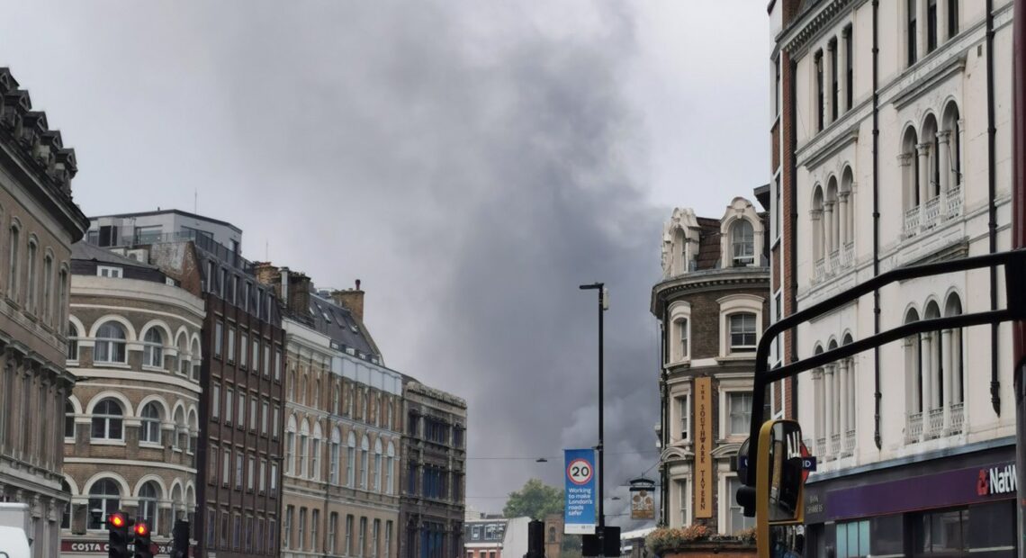 Δύο πυρκαγιές κοντά στο London Bridge