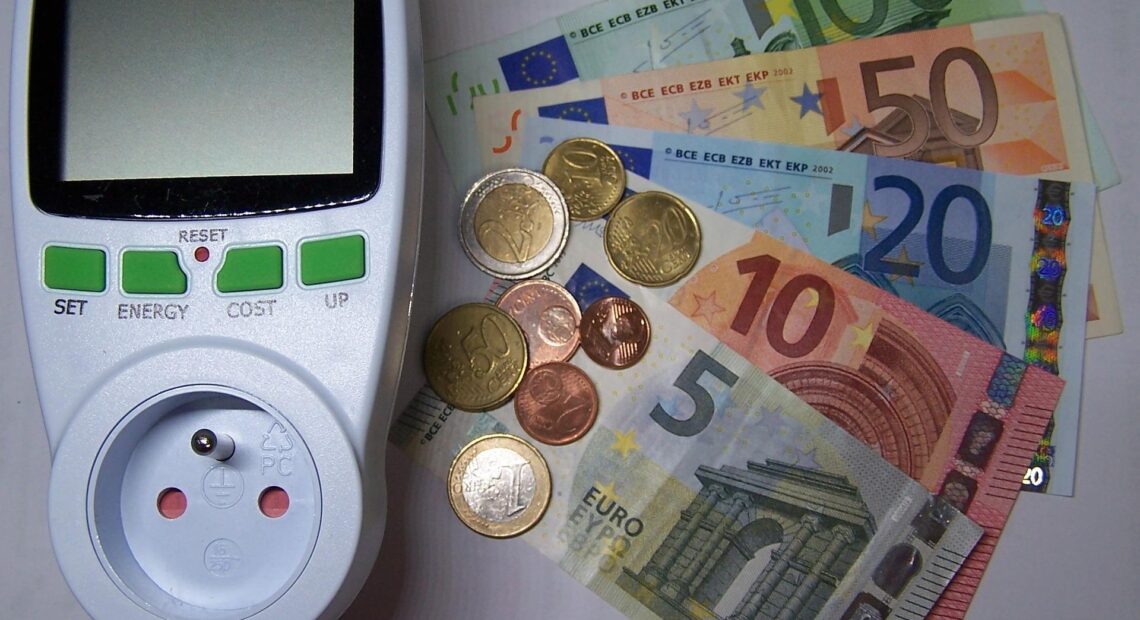 Ενεργειακή ακρίβεια: Φυσικό αέριο, πετρέλαιο και βενζίνη «καίνε» νοικοκυριά και επιχειρήσεις