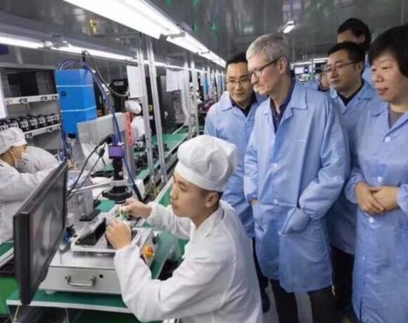 Η Apple μεταφέρει την παραγωγή Macbook και Apple Watch στο Βιετνάμ για πρώτη φορά