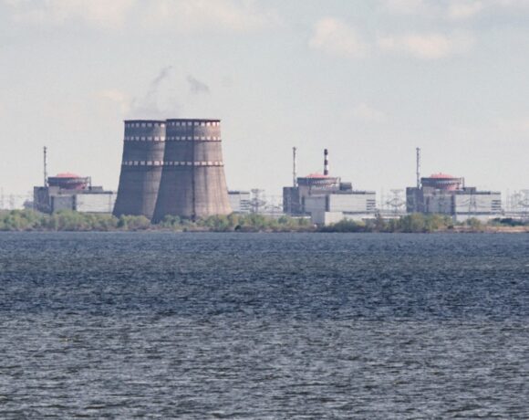 Ουκρανία: Συνεχείς βομβαρδισμοί γύρω από τον πυρηνικό σταθμό της Ζαπορίζια