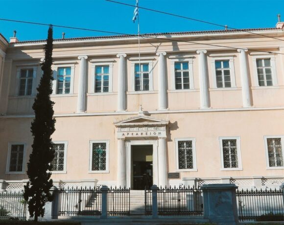 Πιο κοντά το Food Hall στη στοά του Αρσακείου