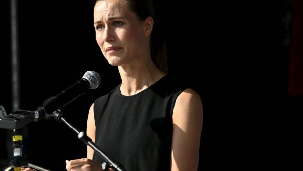 Σάνα Μάριν: Με δάκρυα στα μάτια υπερασπίζεται τον εαυτό της – Δεν έλειψα ούτε μία ημέρα από τη δουλειά