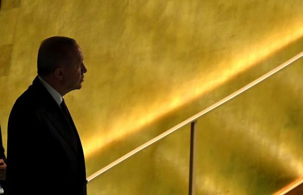 Στροφή στην πολιτική του Ερντογάν για τη Συρία;