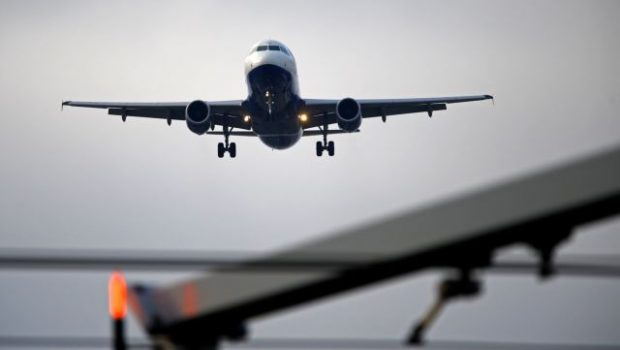 Ryanair: Γιατί θα «εξαφανιστούν» τα εισιτήρια των 10 ευρώ
