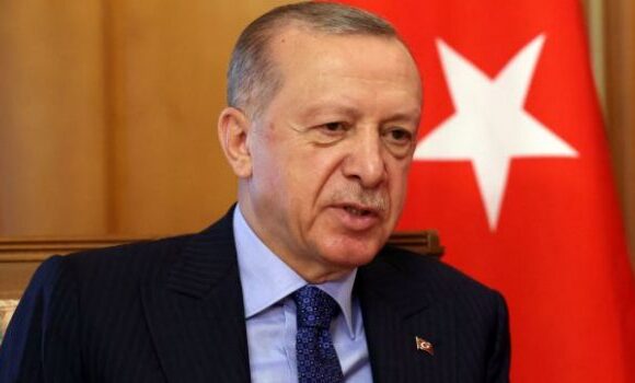 Spiegel: Ο Ερντογάν το παρακάνει, συμπεριφέρεται σαν διπλός πράκτορας