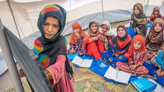 Αφγανιστάν: Να επαναλειτουργήσουν τα σχολεία δευτεροβάθμιας εκπαίδευσης για τα κορίτσια ζητάει ο ΟΗΕ