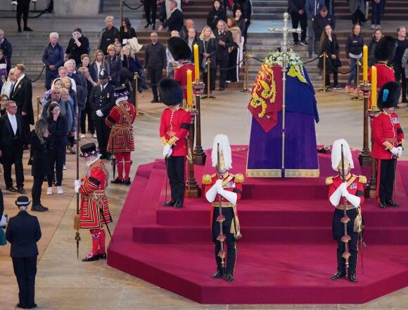 Βασίλισσα Ελισάβετ: Πώς διατηρούν την σορό της για τόσο καιρό;