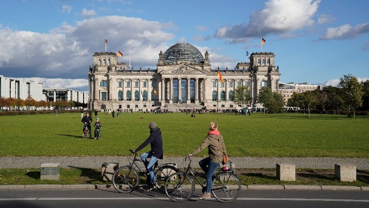Γερμανία: Φόβοι για εξώσεις σε χιλιάδες ενοικιαστές λόγω καθυστερήσεων στις πληρωμές