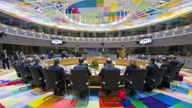 ΕΕ: Πλαφόν στην τιμή του φυσικού αερίου και αποσύνδεση από την τιμή του ηλεκτρικού ρεύματος στο «τραπέζι»