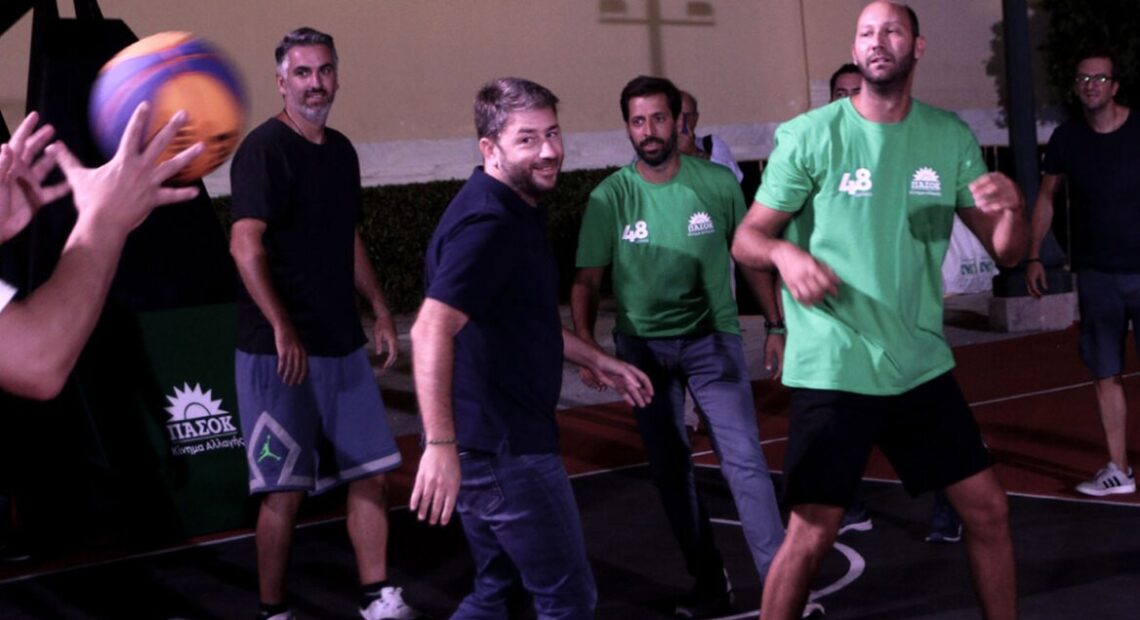 Επιτυχής η επέμβαση χιαστού στον Νίκο Ανδρουλάκη