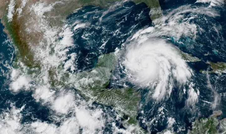ΗΠΑ: «Αγγίζει» την Κατηγορία 5 ο τυφώνας Ίαν – Πάνω από 245 χλμ/ώρα οι ταχύτητες των ανέμων