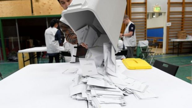 Θρίλερ στη Σουηδία: Τρομάζει… το προβάδισμα Δεξιάς Ακροδεξιάς στις βουλευτικές εκλογές