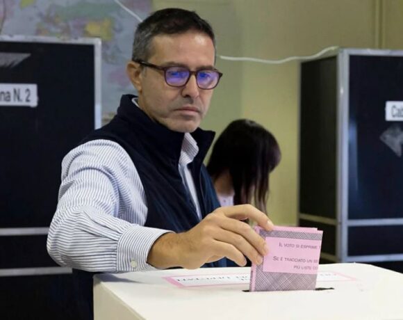 Ιταλία – Eκλογές: Στο 18,39% η συμμετοχή το μεσημέρι στους μισούς δήμους
