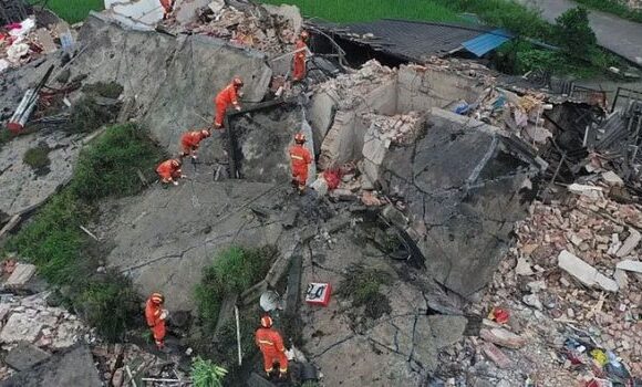 Κίνα: Τουλάχιστον επτά νεκροί από σεισμό 6,8 βαθμών Ρίχτερ