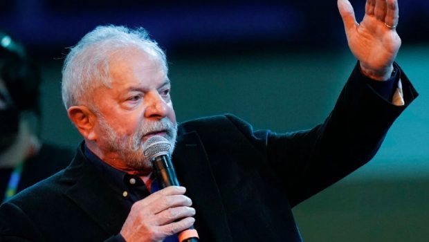 Λούλα: Ο Μπολσονάρο είναι χειρότερος από τον Τραμπ – «Πιο αγενής» και «λιγότερο πολιτισμένος»