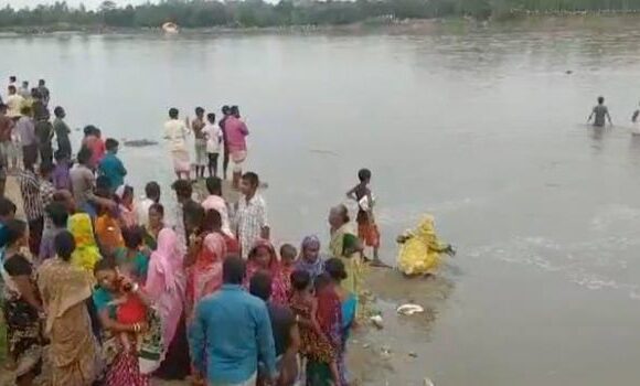 Μπαγκλαντές: Μεγαλώνει η λίστα των νεκρών από το ναυάγιο σε ποταμό