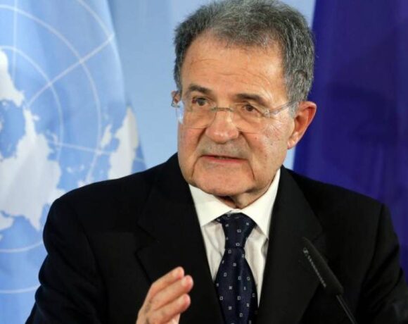 Πρόντι: «Αν κερδίσει η Μελόνι, η Ιταλία ως χώρα μπορεί να απομονωθεί»