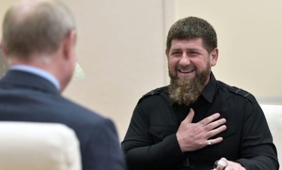 Ραμζά Καντίροφ: Αποχωρεί από τον πόλεμο στην Ουκρανία ο ηγέτης των Τσετσένων