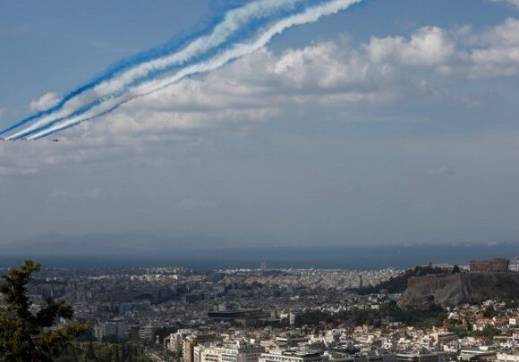 Στην… «danger Zone» η φετινή Athens Flying Week, με το αεροπλάνο του Maverick και τα Rafale (vid)
