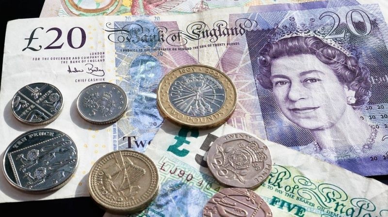 Τράπεζα της Αγγλίας: Οι Βρετανοί έχουν μια εβδομάδα καιρό για να ξοδέψουν χαρτονομίσματα αξίας £11 δισ.