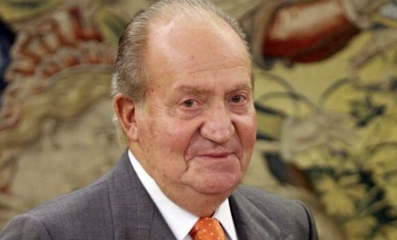 Χουάν Κάρλος: Θα παραστεί στην κηδεία της Ελισάβετ αν και εκκρεμεί σε βάρος του δικαστική δίωξη στη Βρετανία