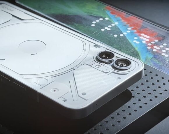 Nothing Phone (1): Ξεπερνά τις 100 χιλ