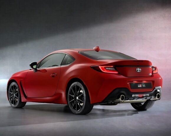 Toyota: Έτσι μειώνει τους χρόνους παράδοσης για τα αυτοκίνητά της