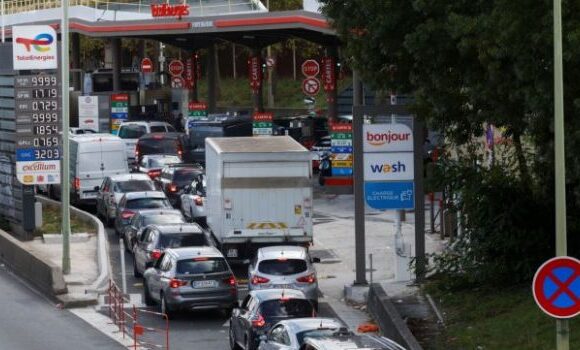 Βέλγιο: Γάλλοι οδηγοί περνούν τα σύνορα για να ανεφοδιαστούν με καύσιμα από βελγικά βενζινάδικα