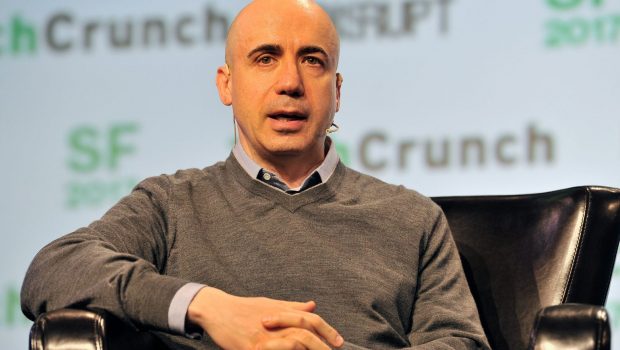 Γιούρι Μίλνερ: Ο δισεκατομμυριούχος που απαρνήθηκε τη ρωσική του υπηκοότητα